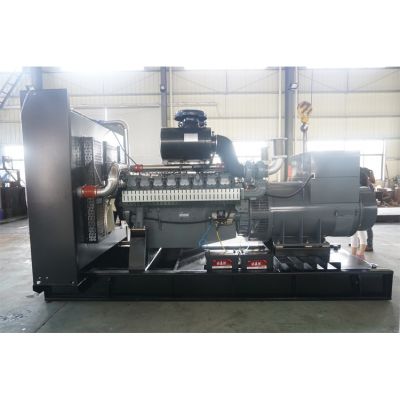 800kw威曼柴油發(fā)電機(jī)組-威曼16缸柴油機(jī)D30A2柴油發(fā)電機(jī)組,缸徑/行程：128/142mm,柴油發(fā)電機(jī)組水冷發(fā)動(dòng)機(jī)功率880KW,柴油發(fā)電機(jī)組配套馬拉松斯坦福發(fā)電機(jī)。廠(chǎng)價(jià)直銷(xiāo)歡迎選購(gòu)：13773399855。