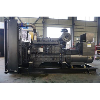 300kw上柴股份柴油發電機組-上柴股份6缸柴油機SC13G420D2柴油發電機組,缸徑/行程：135/150mm,柴油發電機組水冷發動機功率308KW,柴油發電機組配套馬拉松斯坦福發電機。廠價直銷歡迎選購：13773399855。