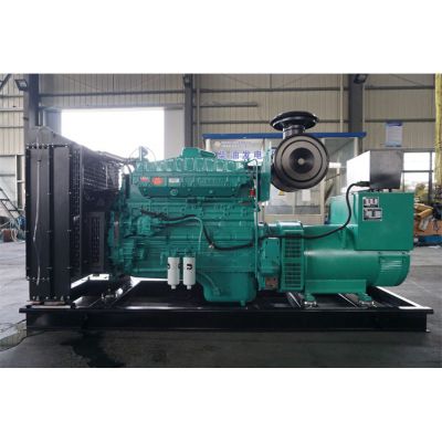 300kw重慶康明斯柴油發(fā)電機(jī)組-重慶康明斯6缸柴油機(jī)NTA855-G2A柴油發(fā)電機(jī)組,缸徑/行程：140/152mm,柴油發(fā)電機(jī)組水冷發(fā)動(dòng)機(jī)功率343KW,柴油發(fā)電機(jī)組配套馬拉松斯坦福發(fā)電機(jī)。廠價(jià)直銷歡迎選購：13773399855。